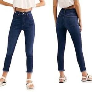 NEW Size 28 Free People We The Free Raw Hem High Rise Skinny Jegging Deep Indigo